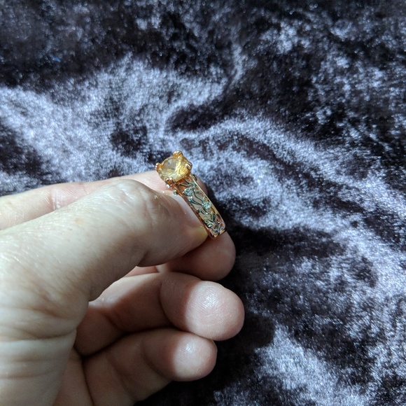 Rings - Picture 4 of 7